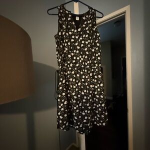 Sleeveless Black Floral Tie-Waist Dress
